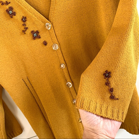 Elaris Designer Fitted-Stretchy Beaded Cardigan - Picture 4 of 7